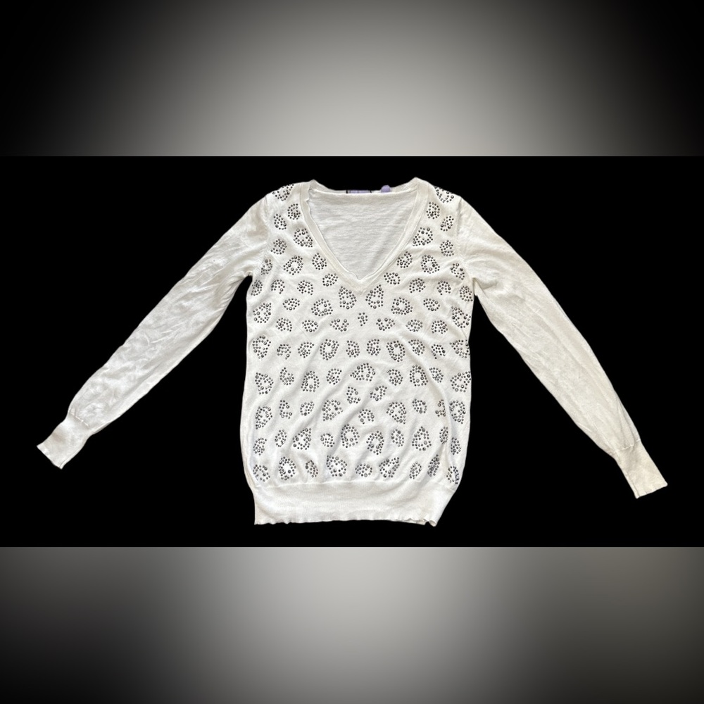 White Patterned Women's Sweater V-Neck - Small